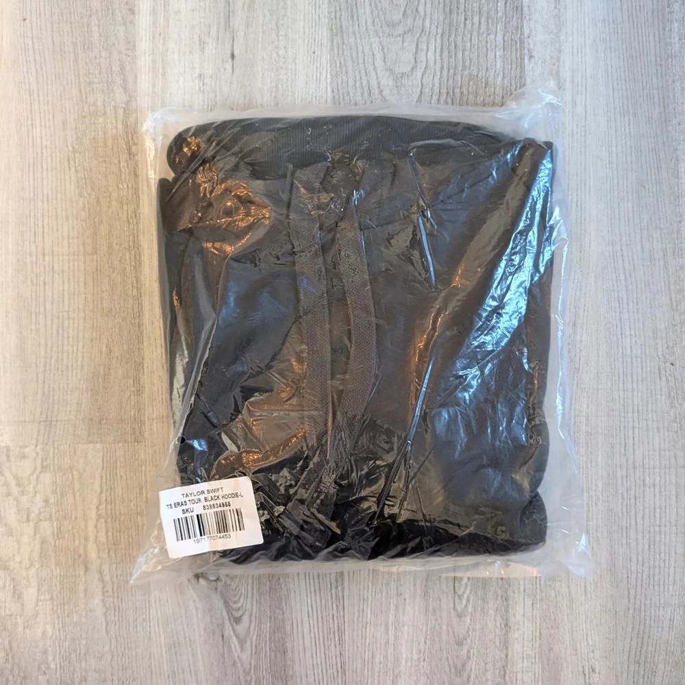 taylor swift eras tour black hoodie - Picture 1 of 4